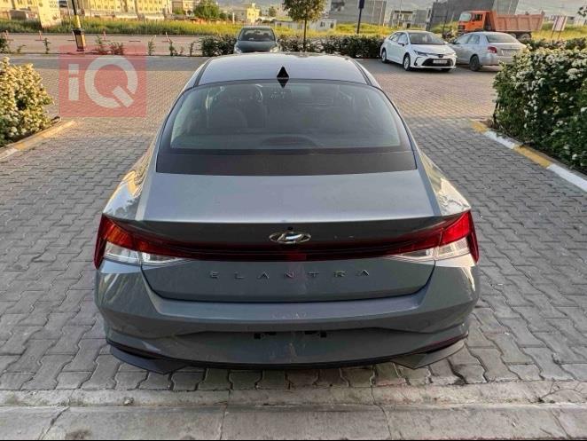هیوندای ئەلەنترا